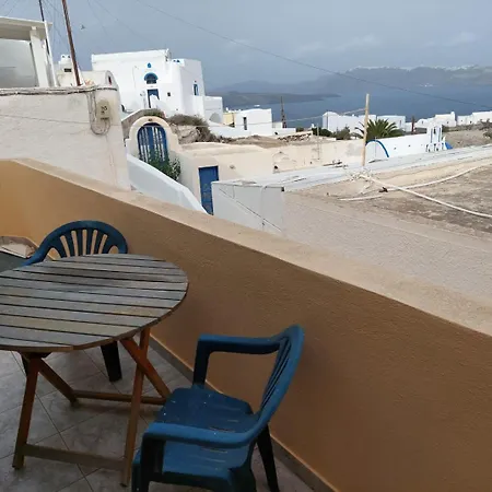 Akrotiri Cosy With Private Patio And Scenic View *