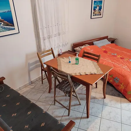 Akrotiri Cosy With Private Patio And Scenic View Lägenhet