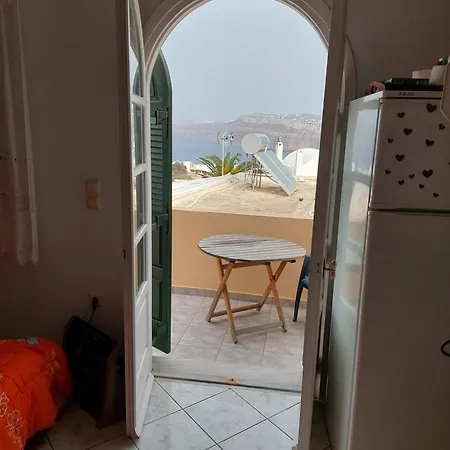 Akrotiri Cosy With Private Patio And Scenic View Lägenhet